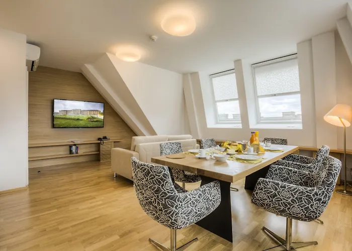 Grand Apartment